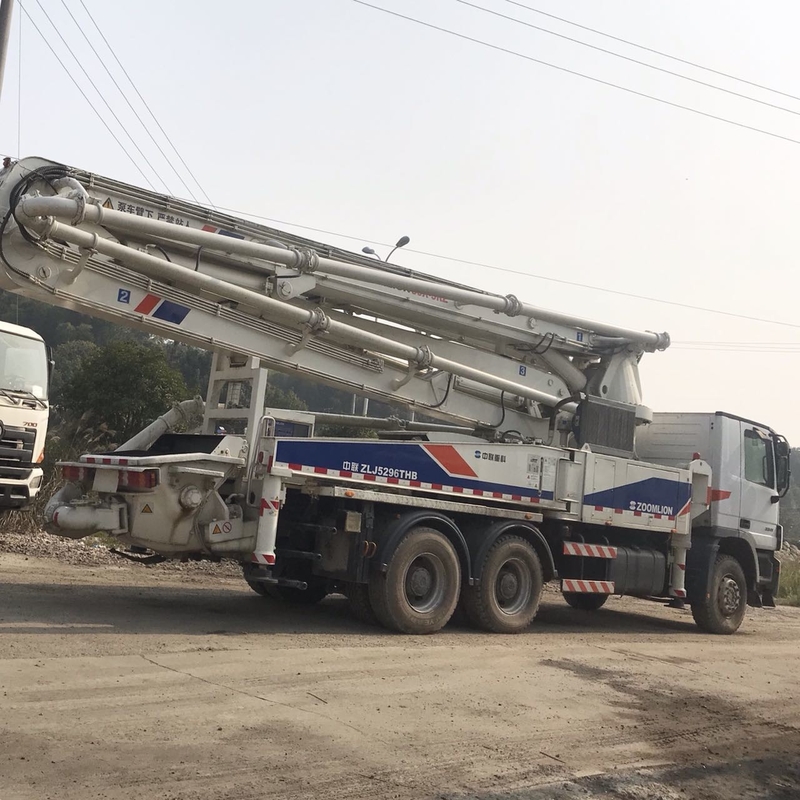 Tình trạng tốt Xe bơm bùng nổ Zoomlion 38m Xe bơm bê tông đã qua sử dụng