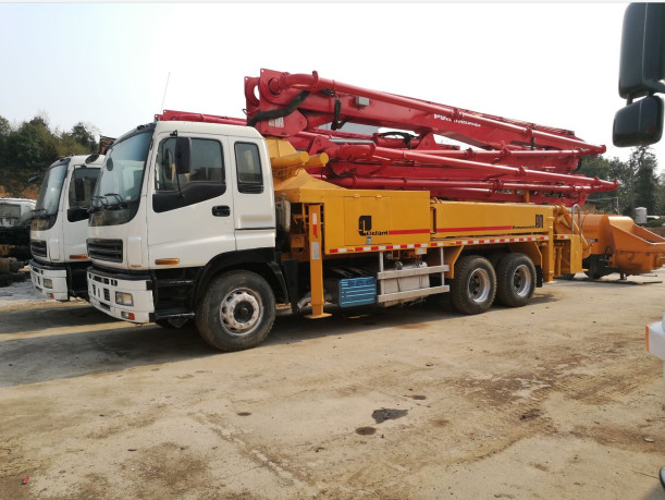 Used Putzmeister Isuzu Truck Mounted Concrete Pump 38m
