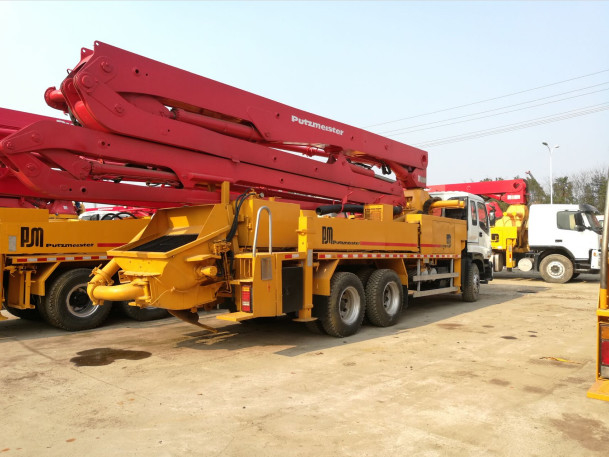 Used Putzmeister Isuzu Truck Mounted Concrete Pump 38m