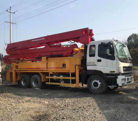 Used Putzmeister Isuzu Truck Mounted Concrete Pump 38m