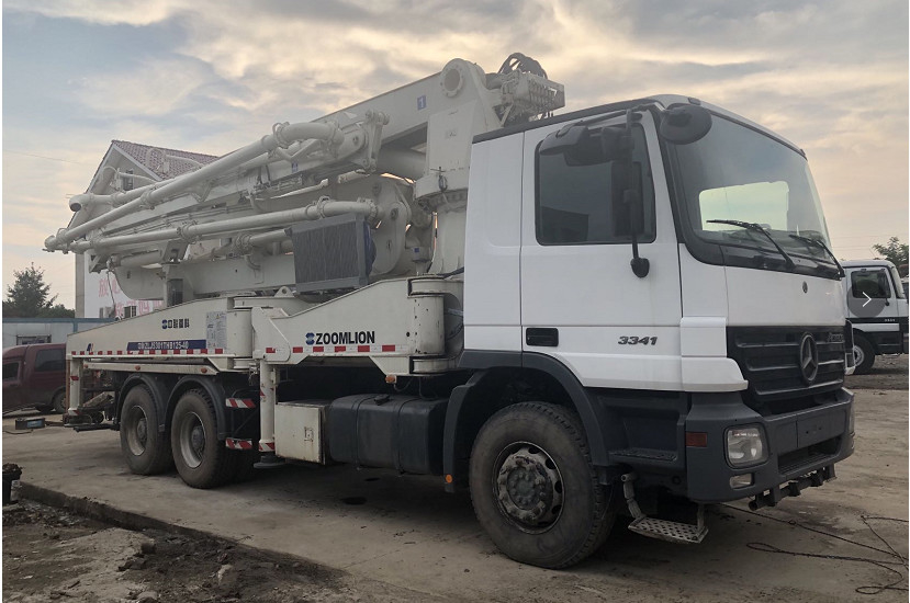 Second Hand Truck Mounted Concrete Pump Zoomlion Benz 40M