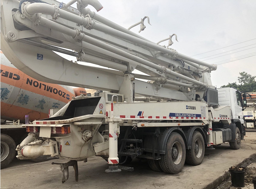 Second Hand Truck Mounted Concrete Pump Zoomlion Benz 40M
