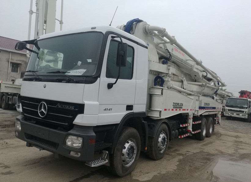 Zoomlion Boom Pump Truck 50 M Benz Used Concrete Pump Truck 300 Kw