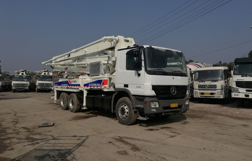 OM501LA Truck Concrete Pump Zoomlion 37m Benz Used Concrete Pump Truck