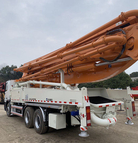 Diesel Zoomlion Benz Used Concrete Pump Truck 49m