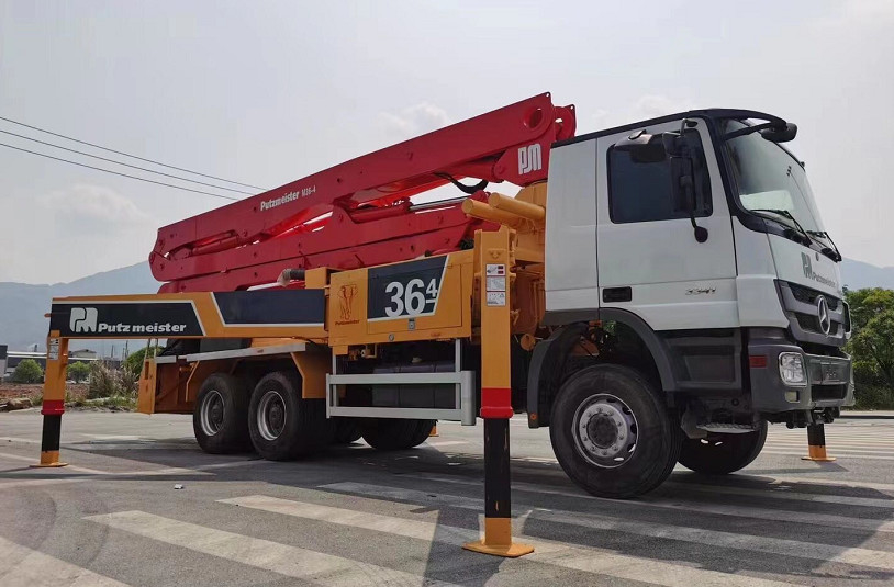 Truck Mounted Concrete Pump Zoomlion 49m Benz Used Concrete Pump Truck