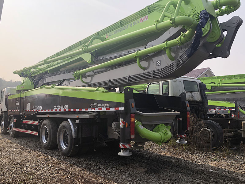 Used Concrete Pumps Zoomlion 56m Auto Beton Pump With Remote Control Battery
