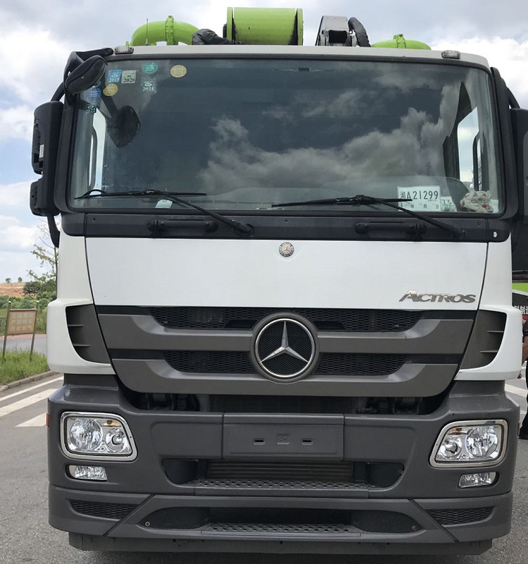 Small Concrete Pump TruckTruck Concrete Pump Used Concrete Pump Truck