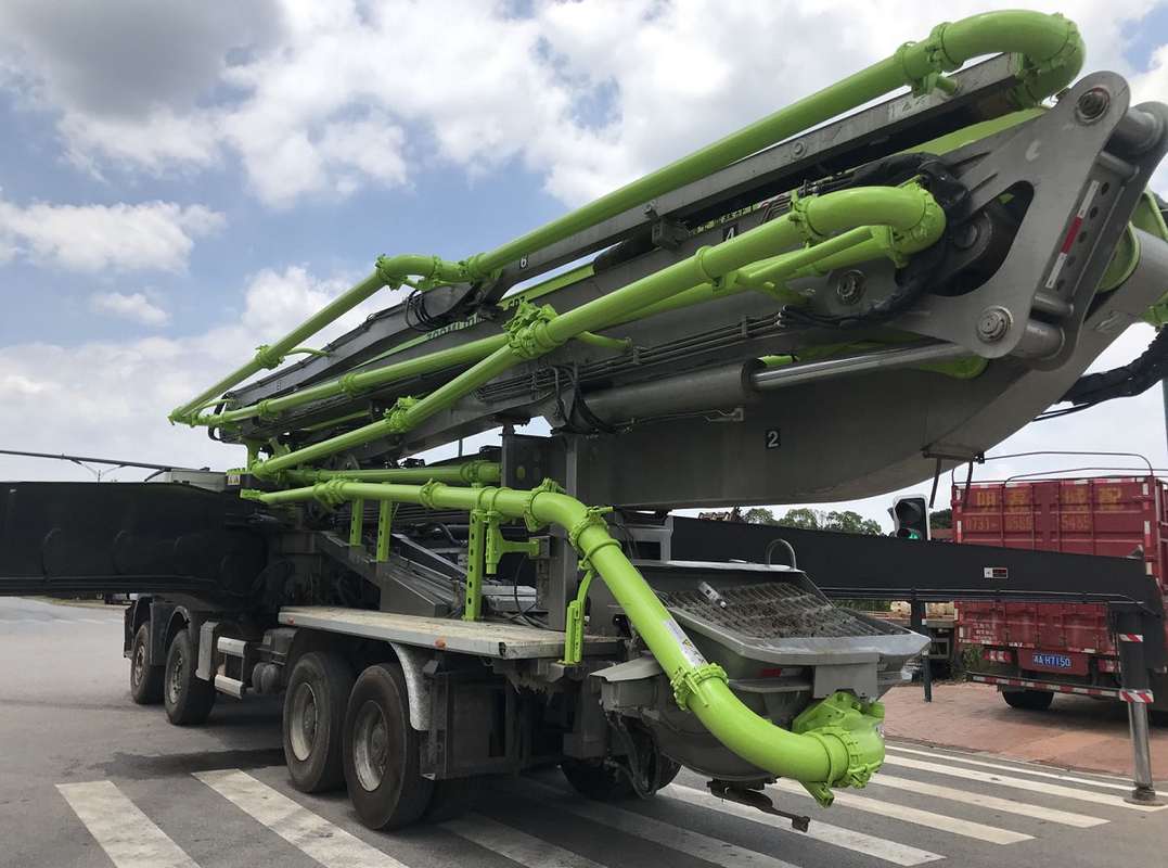 Small Concrete Pump TruckTruck Concrete Pump Used Concrete Pump Truck