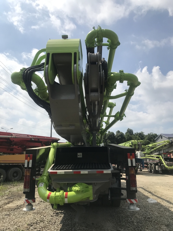 Used Concrete Pump Truck With 52m Boom