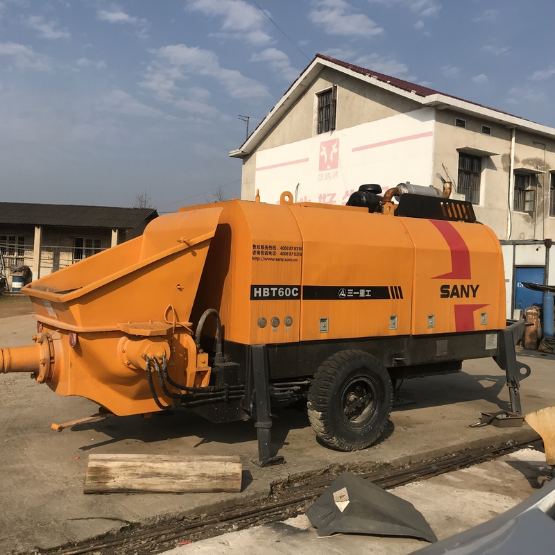 HBT60 200M Used Concrete Trailer Pump , Sany Boom Pump Renew Orange Color