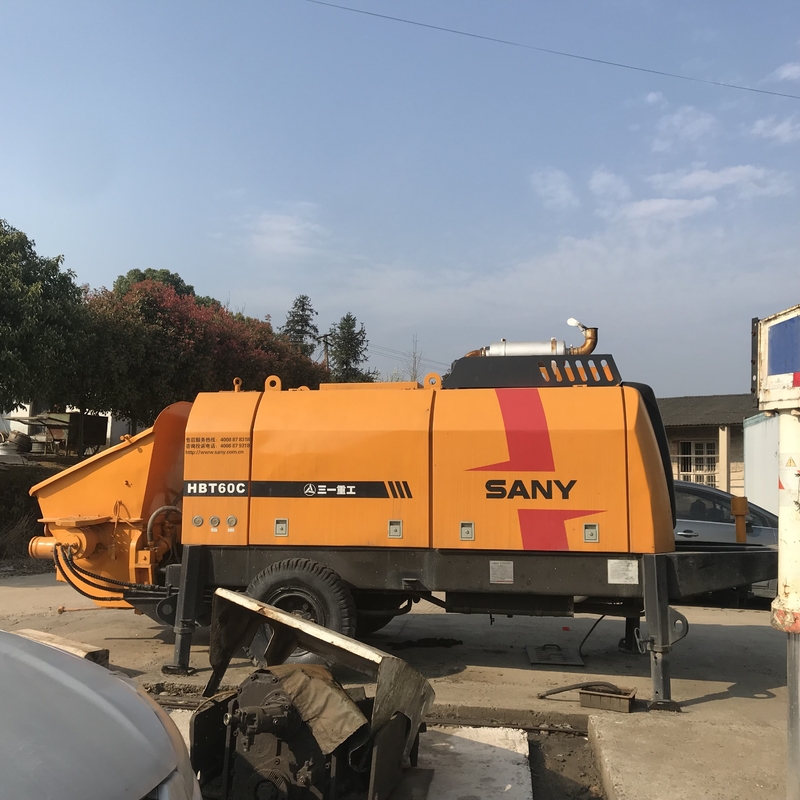 HBT60 200M Used Concrete Trailer Pump , Sany Boom Pump Renew Orange Color