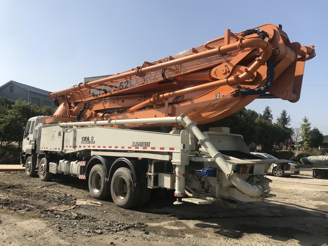 48m 160m3/H Cement Pump Truck Wide Work Range For Concret Transmission