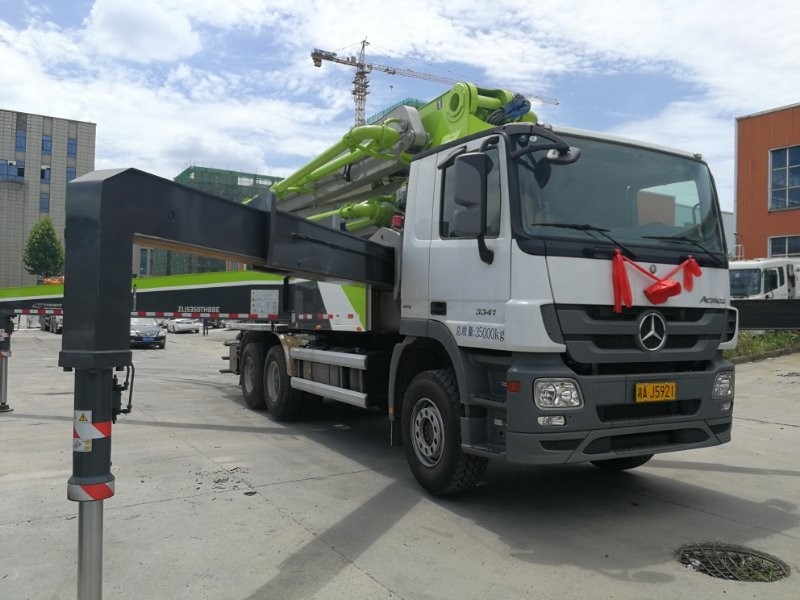 Remanufactured 47m Used Concrete Pump Truck Wide Work Range Durable