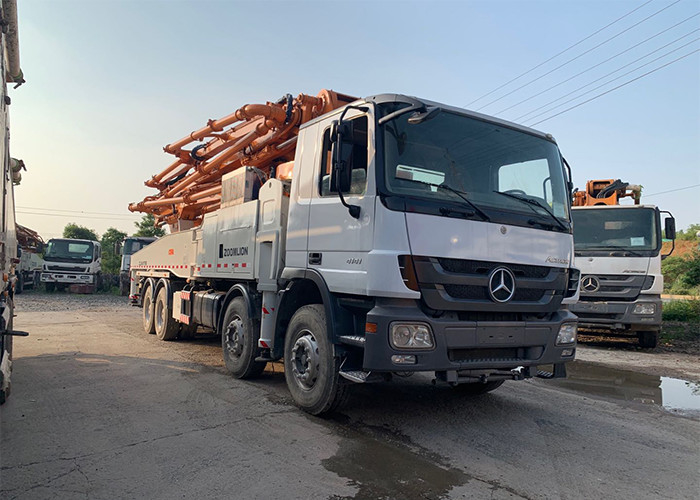 ISO90001 49m Refurbished Concrete Boom Truck White Color Actros Chassis