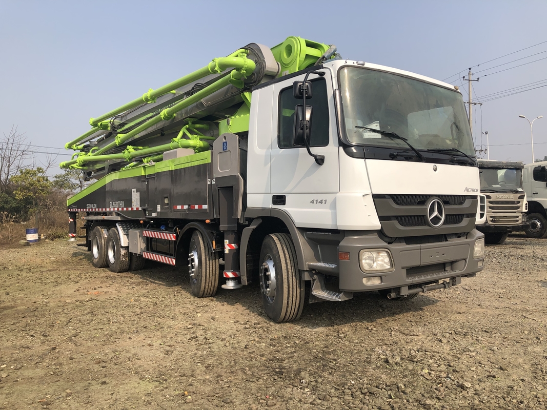300KW 56m Second Hand Pump Truck , Boom Pump Truck Strong Suction With 6 Arm