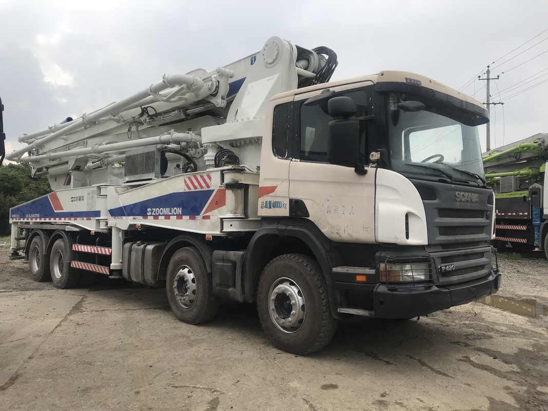 170m3/H 50m Boom Concrete Truck Heavy Duty With 6 Boom Section