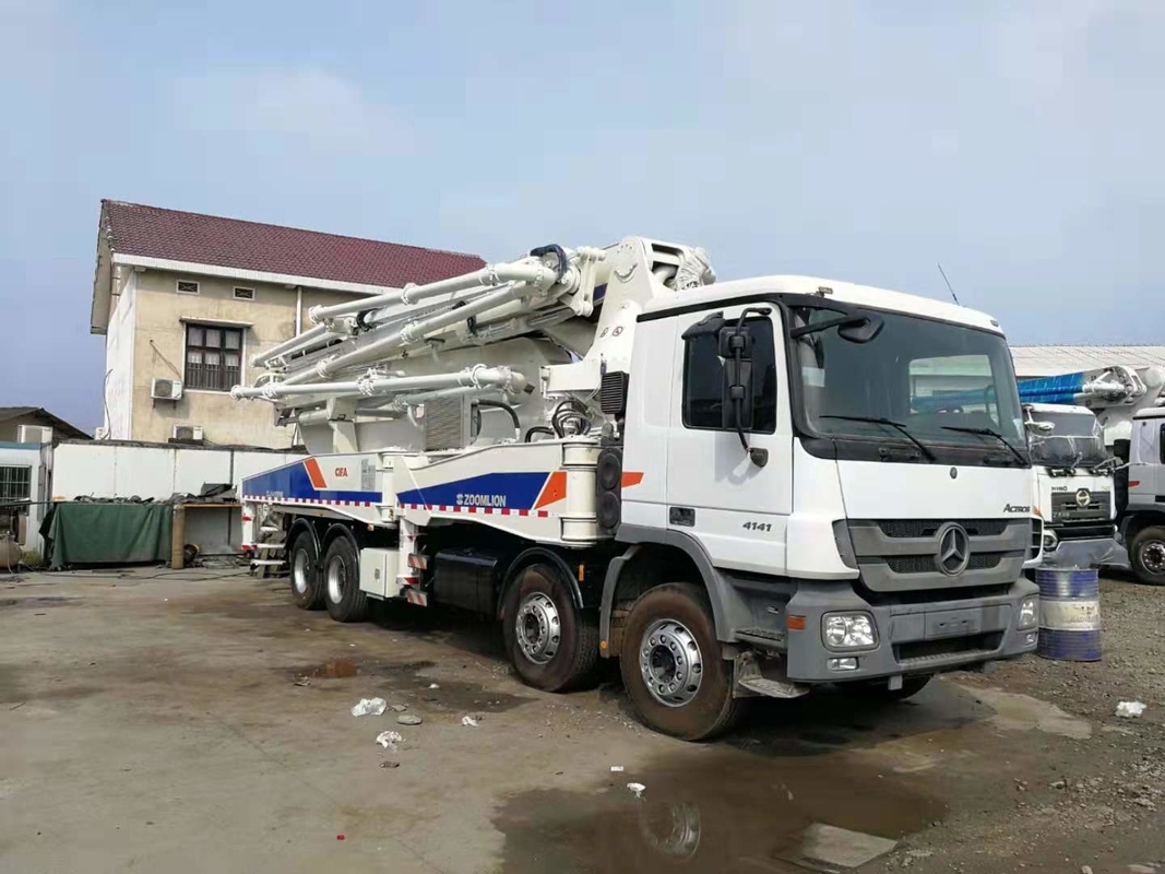 ISO90001 Certified 120m3/H Boom Concrete Pump Truck With Safety Frame