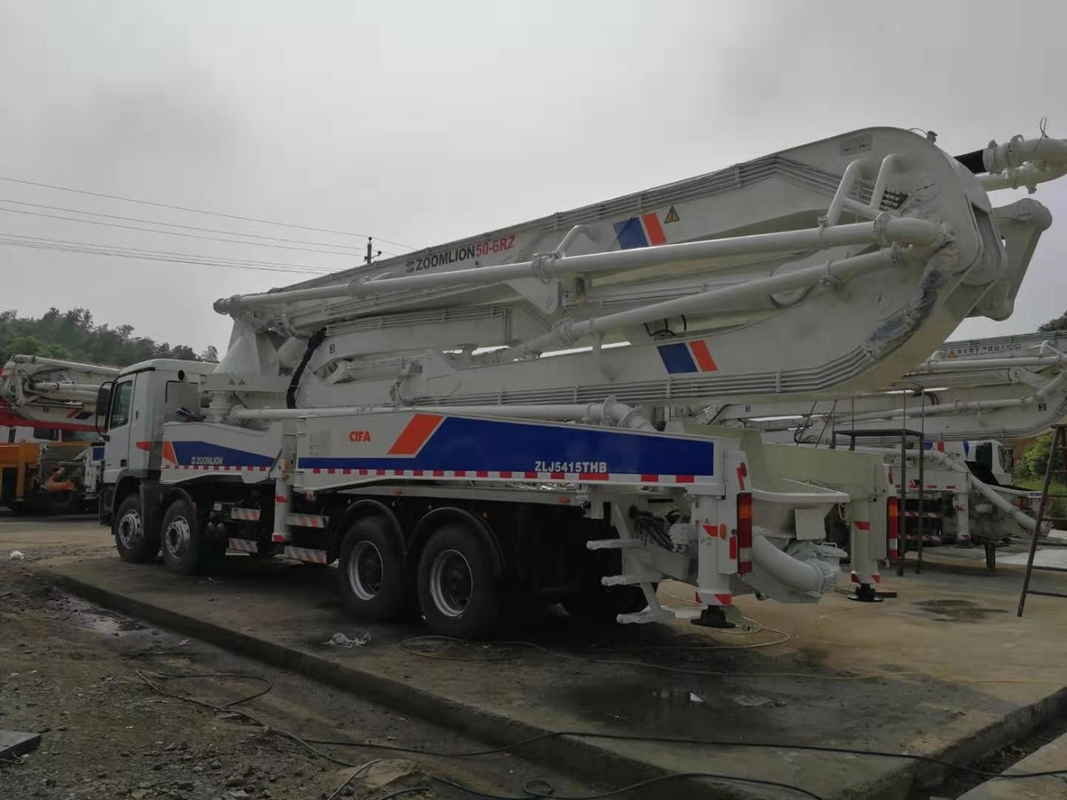 ISO90001 Certified 120m3/H Boom Concrete Pump Truck With Safety Frame