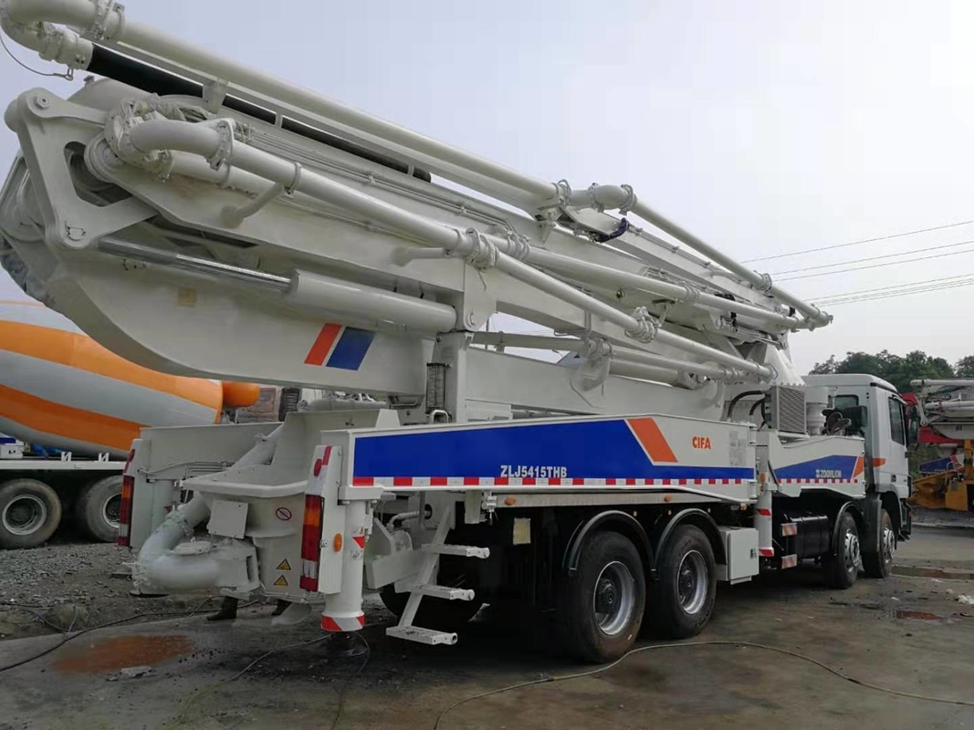 ISO90001 Certified 120m3/H Boom Concrete Pump Truck With Safety Frame