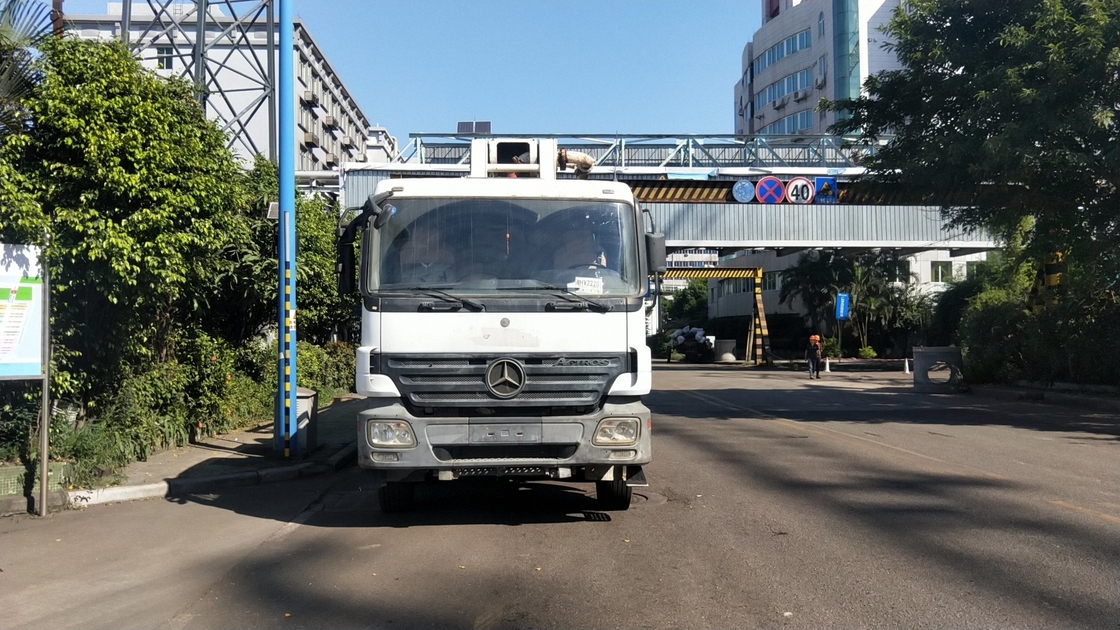 300KW Zoomlion Concrete Boom Truck , Boom Pump Truck Well Maintenanced