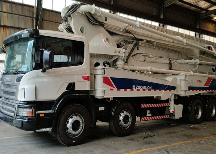 180m3/H 56m Zoomlion Truck , Long Boom Concrete Pump With Diesel Engine