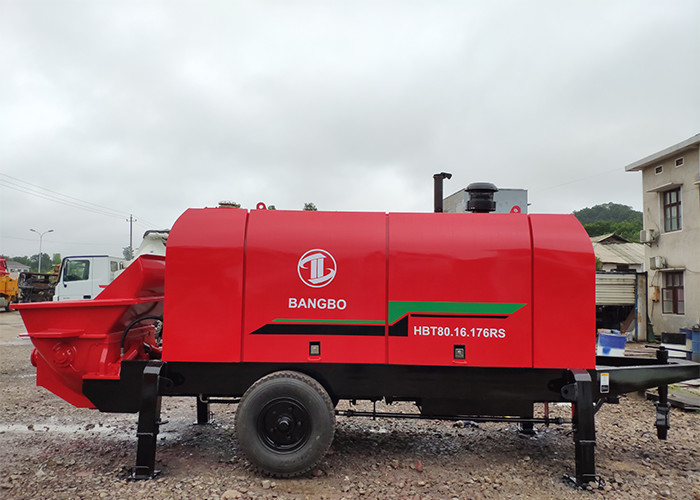 BANGBO 80m3/H Mini Concrete Pump Machine , Concrete Pump Mixer Red