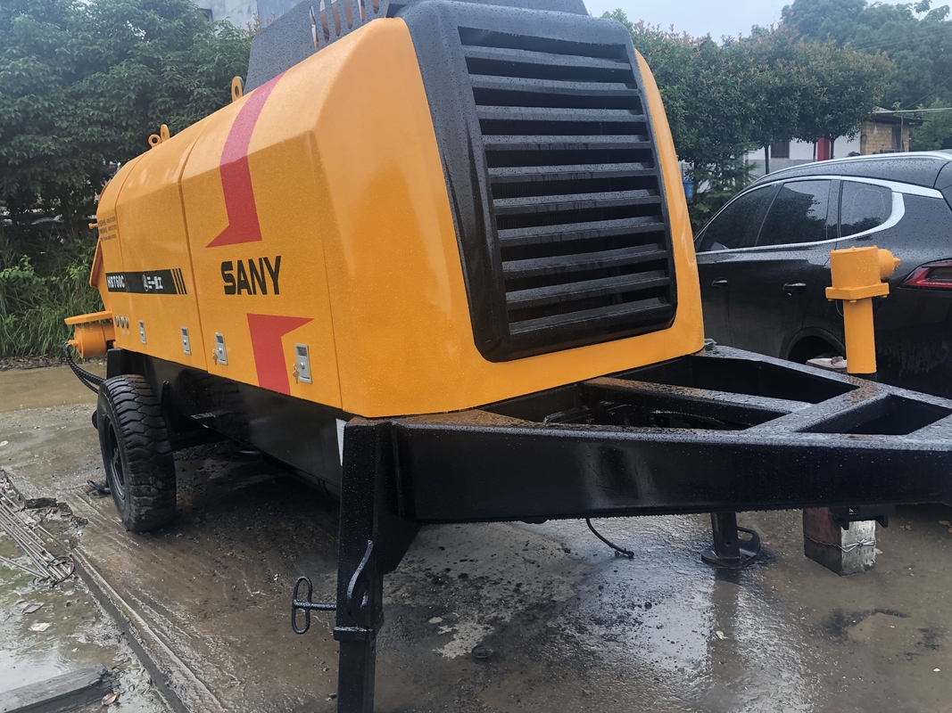 115KW Sany 60CBM/H Trailer Mounted Concrete Pump With Diesel Engine