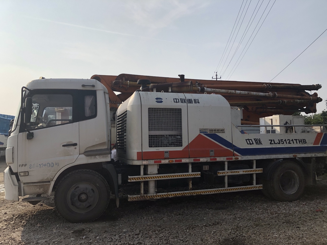 18Mpa 100CBM Used Concrete Trailer Pump , Truck Mounted Concrete Line Pump