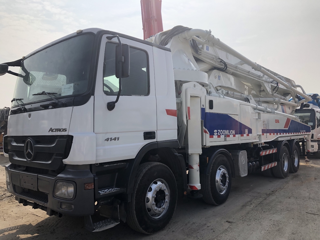 SAE Certified 180CBM/H Concrete Boom Truck Diesel Power High Efficiency
