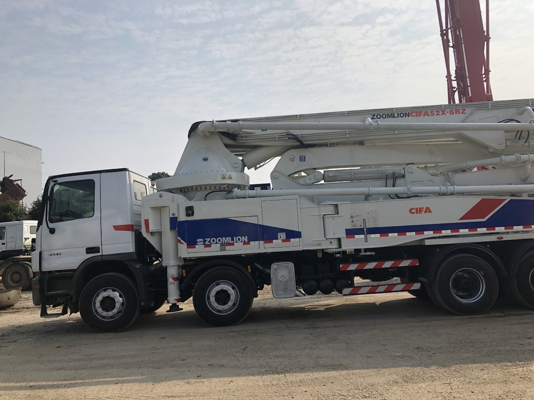 SAE Certified 180CBM/H Concrete Boom Truck Diesel Power High Efficiency