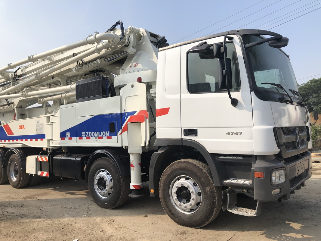 SAE Certified 180CBM/H Concrete Boom Truck Diesel Power High Efficiency