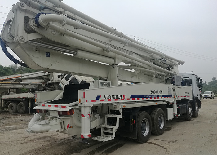 Actros 6x4 Concrete Pumper Truck 50 Meters Wear Resistant Durable