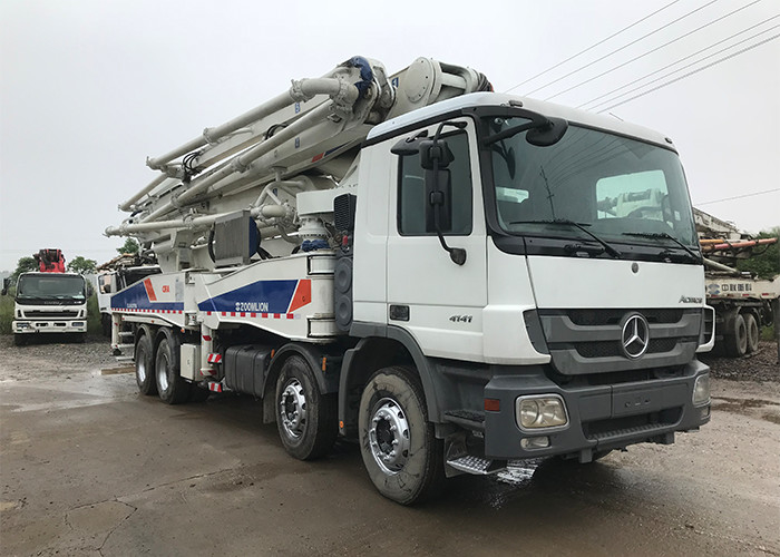 Zoomlion Mobile Concrete Pump , 52m Concrete Pump 300KW Second Hand