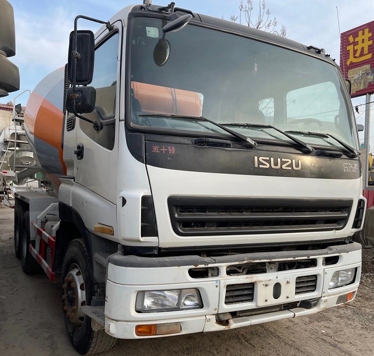 287KW 6M3 Used Concrete Mixer Truck Refurished 6*4 ISUZU CXZ51K 3 Axes