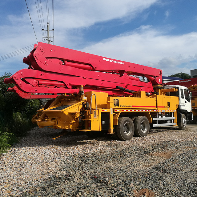 265KW 34 Meters Used Cement Truck Good Condition Three Axle