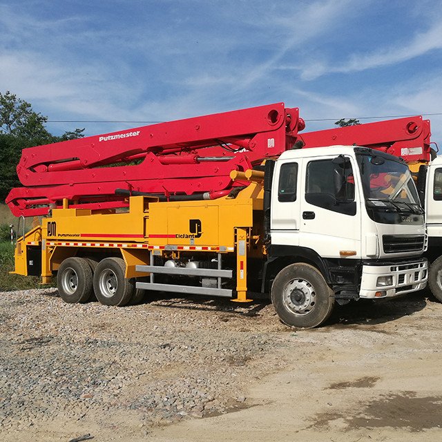 265KW 34 Meters Used Cement Truck Good Condition Three Axle