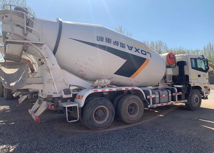 12CBM Used Concrete Mixer Truck