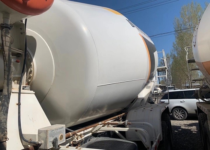 12CBM Used Concrete Mixer Truck