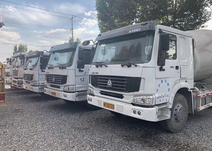 12m3 Used Cement Mixer Truck SINOTRUCK 6x4 Chassis Customized Color