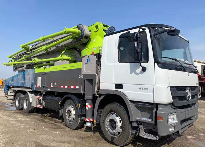 180CBM 52 Meter Concrete Pump Mercedes BENZ Truck Mounted Heavy Duty