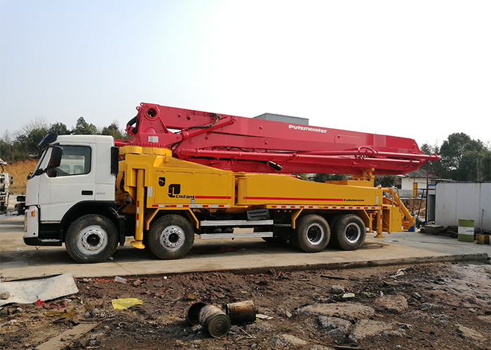 42 Meter 80km/H Used Concrete Pump Truck , Used Volvo Truck With 4 Boom