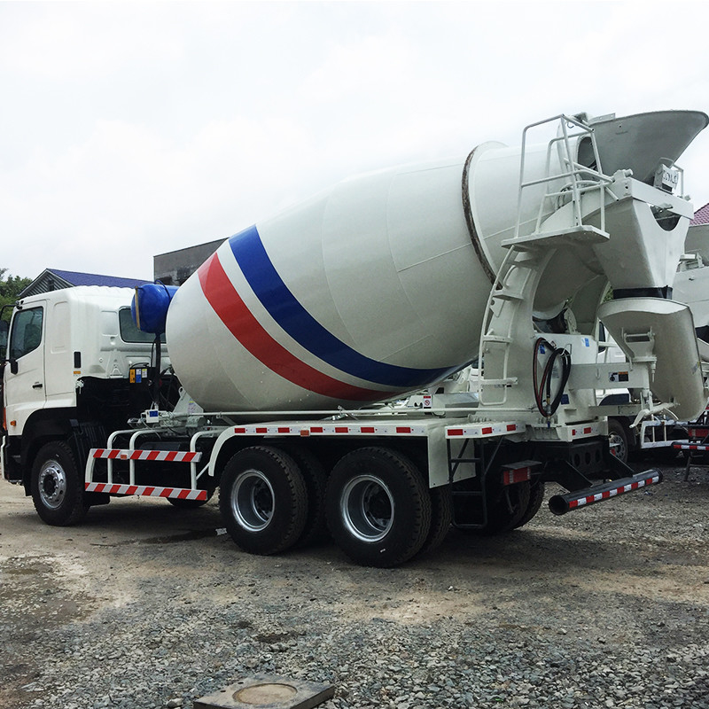 High Standard 10CBM Second Hand Truck Mixer , HINO 700 Truck Refubished