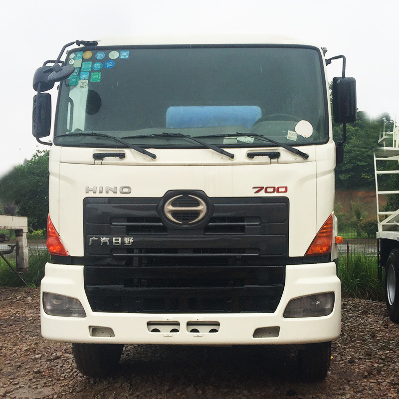 High Standard 10CBM Second Hand Truck Mixer , HINO 700 Truck Refubished