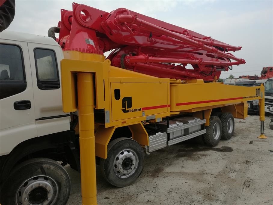 600L Barrel 42 Meter Used Cement Truck Diesel Powered High Reliability