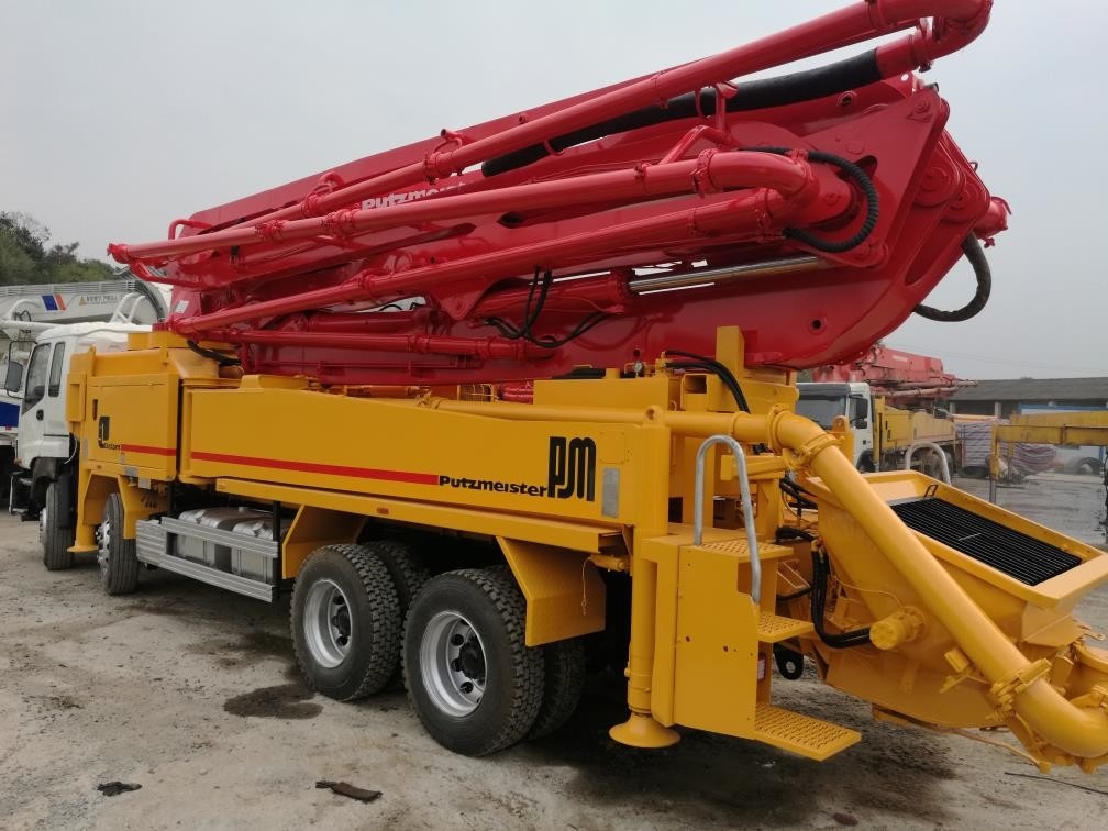 600L Barrel 42 Meter Used Cement Truck Diesel Powered High Reliability