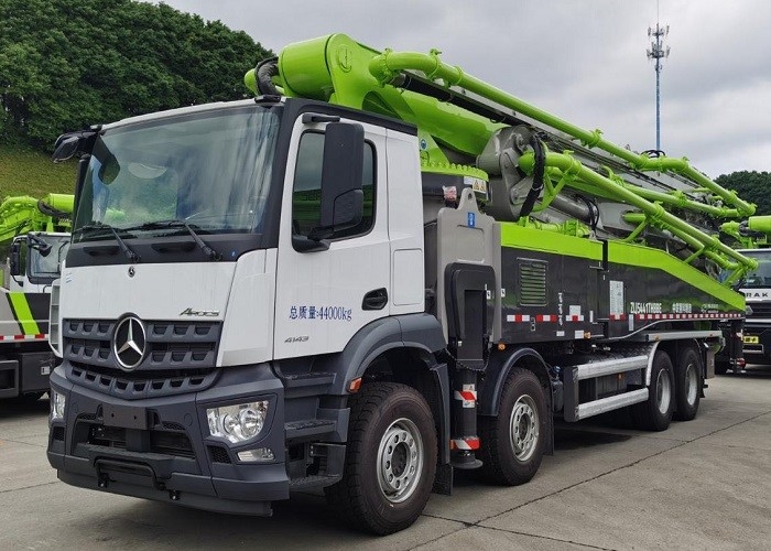 300KW New Concrete Pump Truck