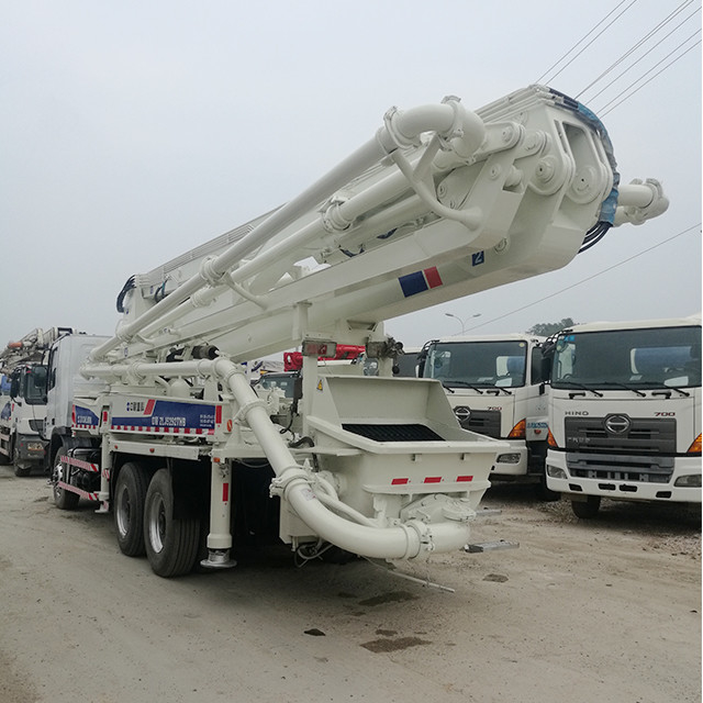 Máy bơm bê tông 80m3 / H 37m đã qua sử dụng Độ bền cao