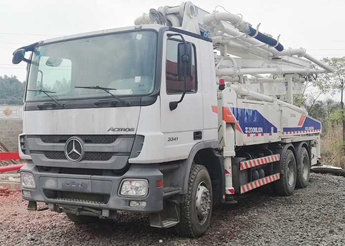 120m3/H Truck Mounted Beton Pump , 38m Concrete Pump 4 Boom With Diesel Engine