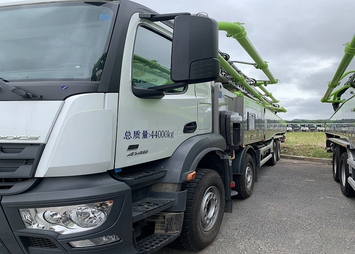 335KW 62m New Concrete Pump Truck , Boom Pump Truck Euro 6 Brand New
